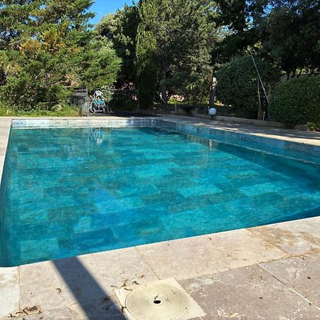Gite 2 Chambres Avec Piscine Sernhac Exterior photo